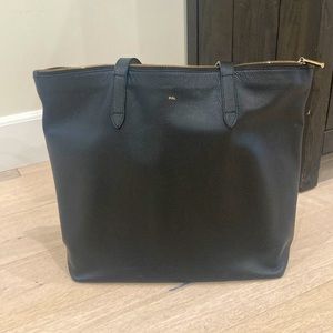 Cuyana Classic Leather Zippered Tote with Organizer Insert